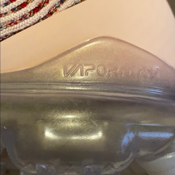 Nike sunset tint/white/blue/gym force red vapormax - Picture 9 of 9